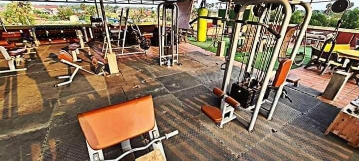 Nomads Guesthouse Кампот Екстериор снимка