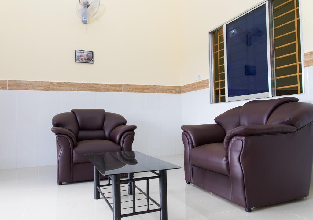 Nomads Guesthouse Кампот Екстериор снимка